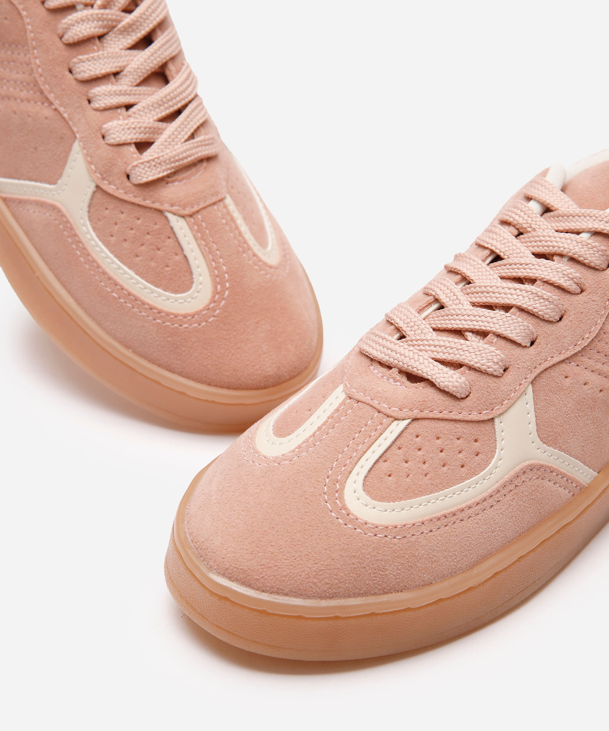 tênis casual feminino com recortes rosa