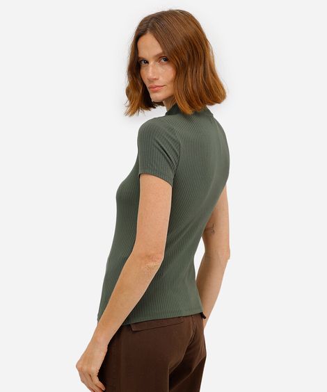 blusa feminina canelada com zíper de argola manga curta gola alta verde