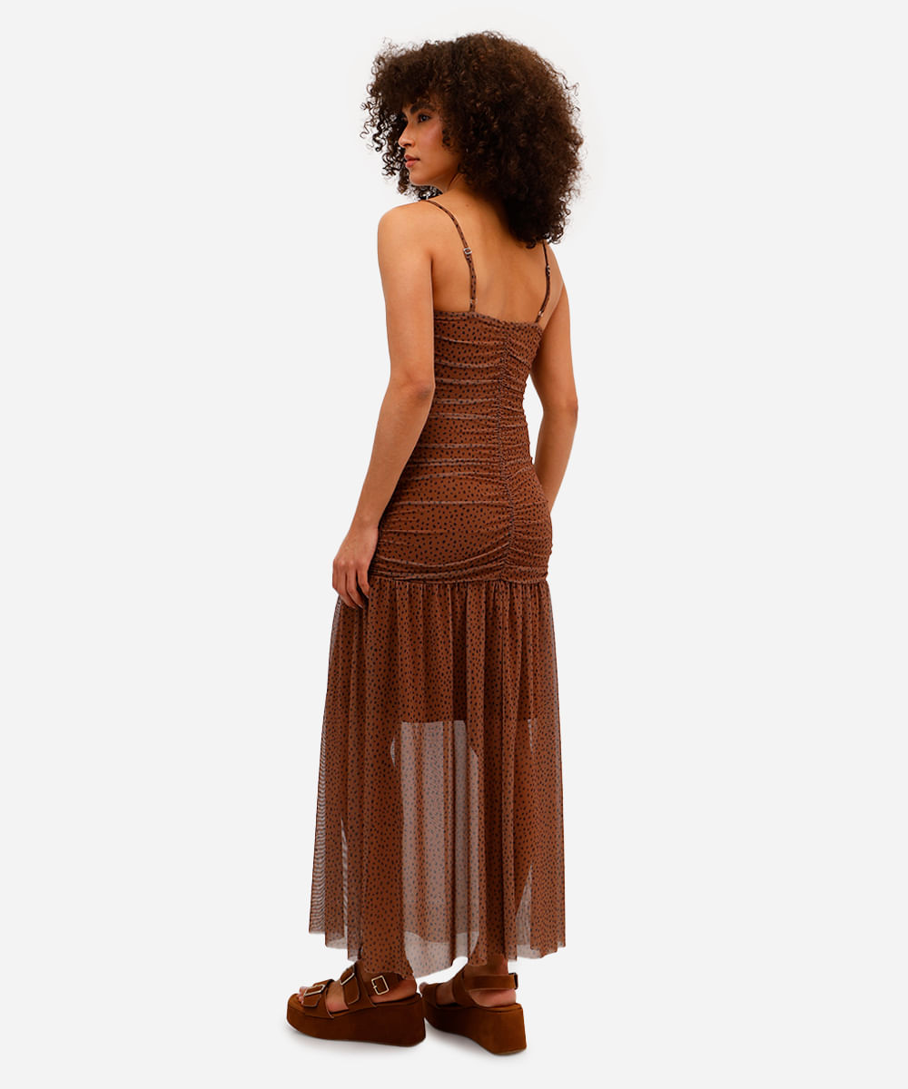 vestido midi feminino de tule poá franzido marrom