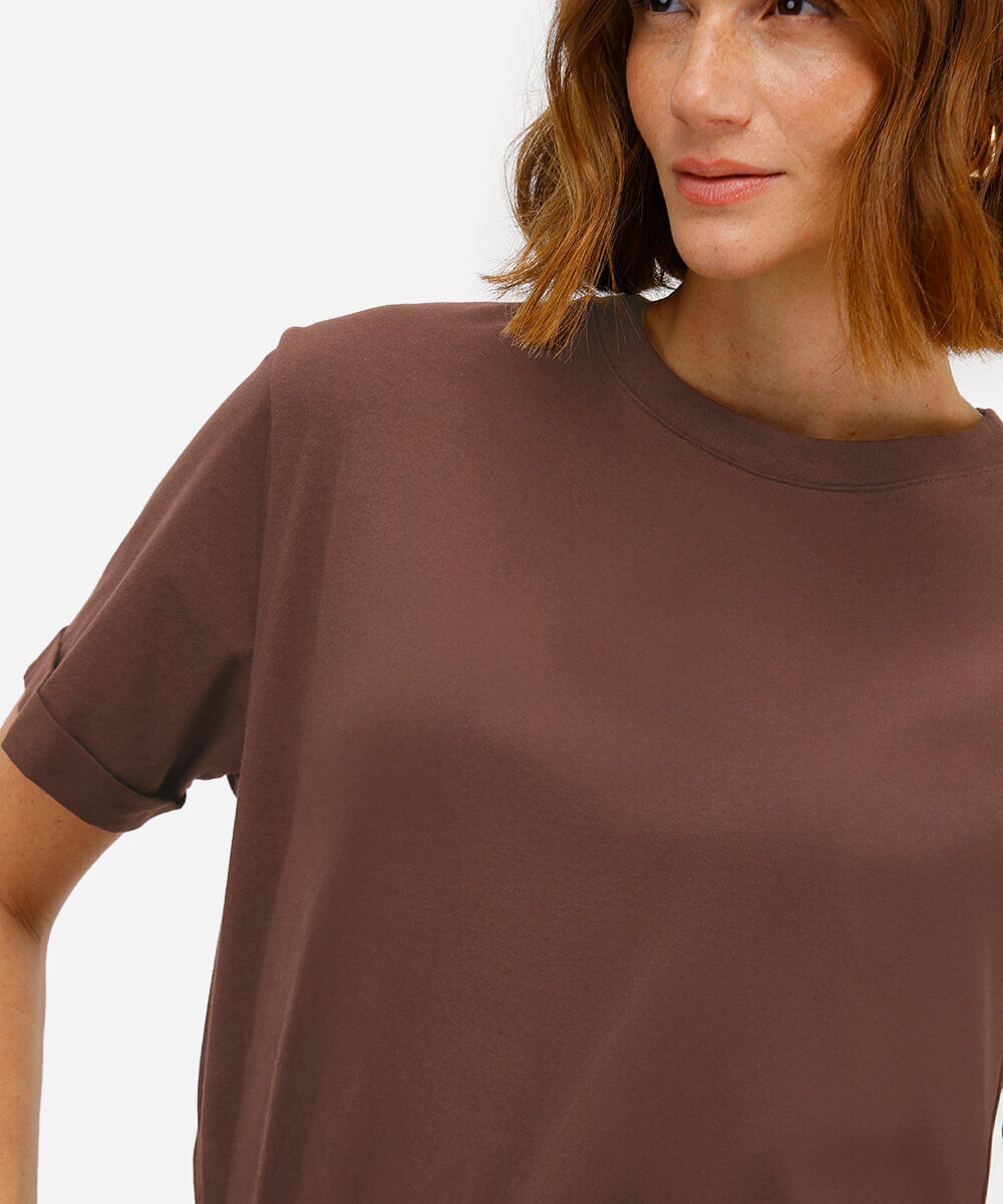 camiseta básica feminina de algodão manga curta marrom