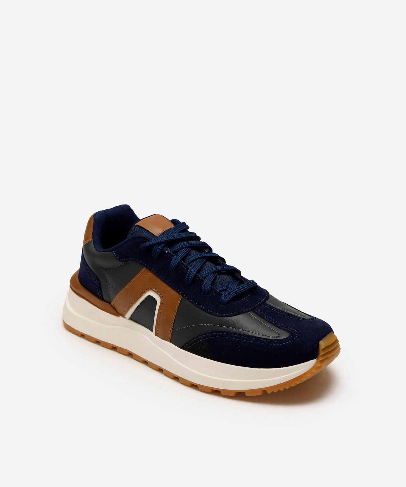 tênis com recortes oneself azul