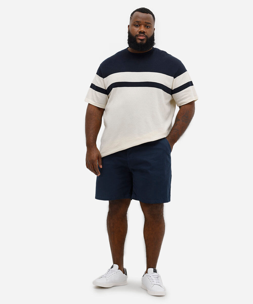 bermuda de sarja plus size reta com bolsos azul