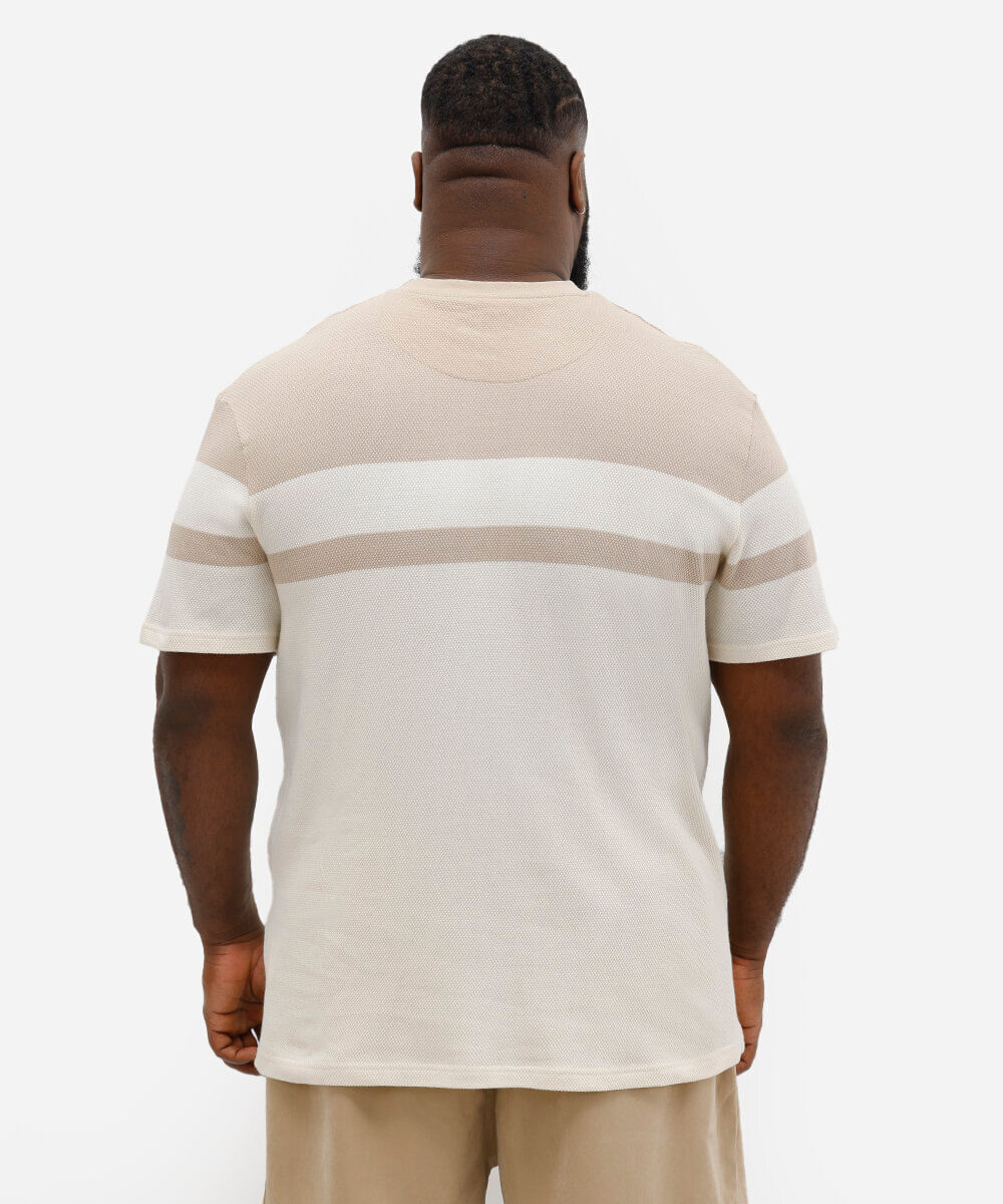 camiseta comfort de algodão texturizada plus size bege