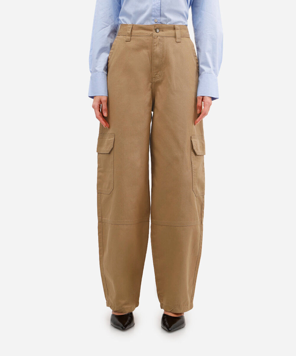calça balloon feminina de sarja com bolsos cargo bege