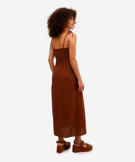 vestido midi feminino com linho franzido marrom