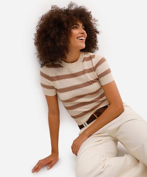 blusa feminina de tricot manga curta texturizada listrada bege