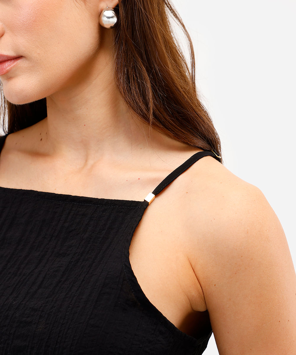 regata feminina texturizada decote quadrado preta