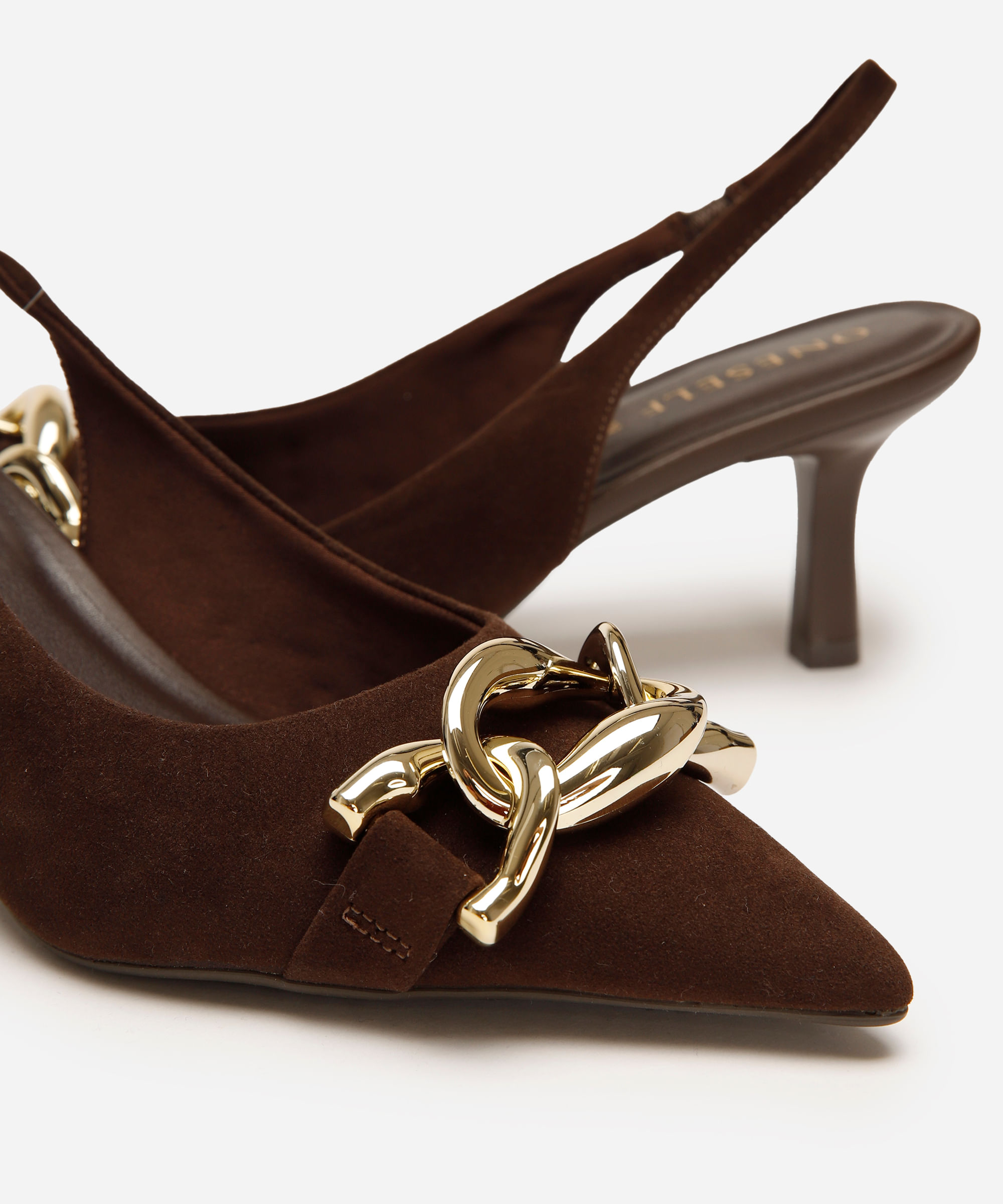 scarpin slingback salto baixo fino com metal oneself marrom