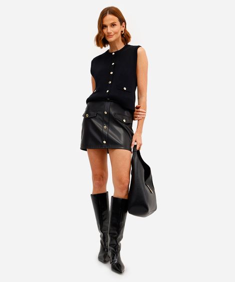 saia curta feminina de poliuretano com botões preta