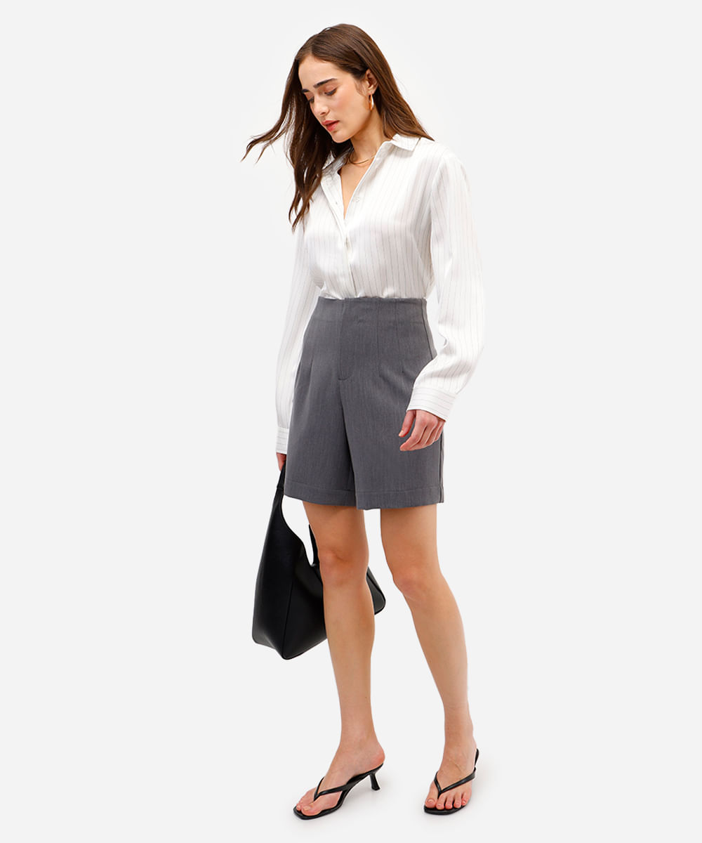 bermuda feminina de alfaiataria com pregas cinza