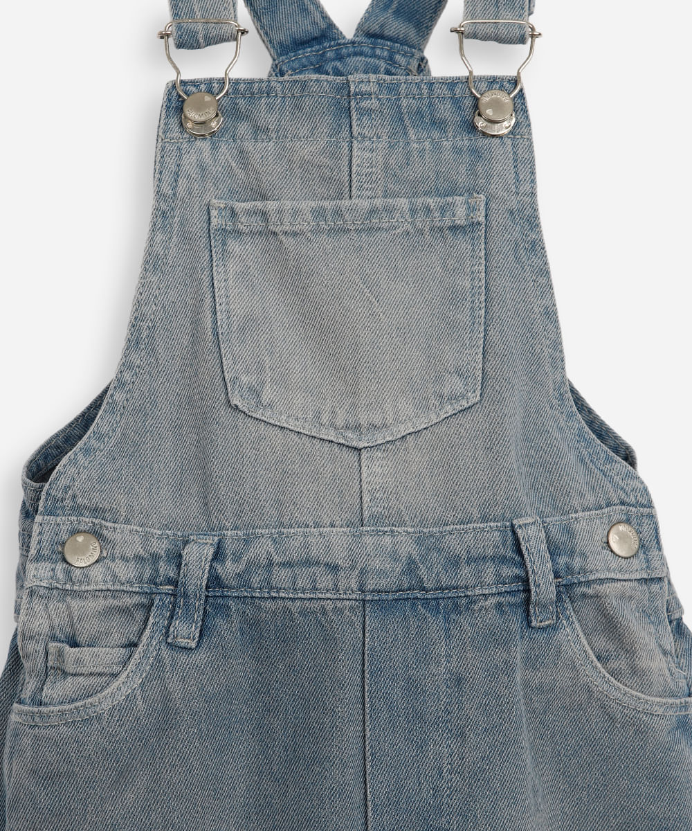 jardineira jeans dirty  infantil com tachas  azul