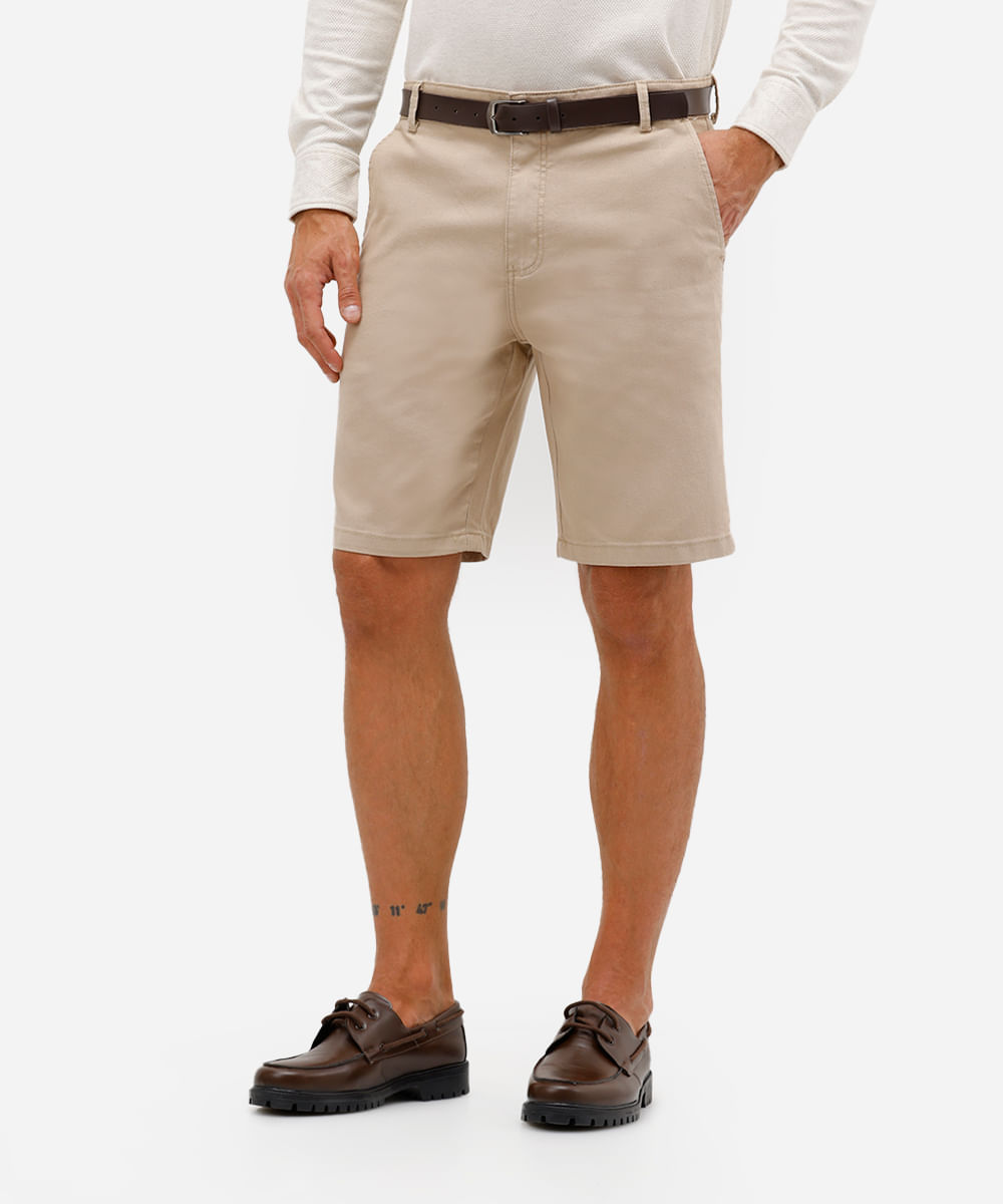 bermuda slim masculina de sarja com cinto bege