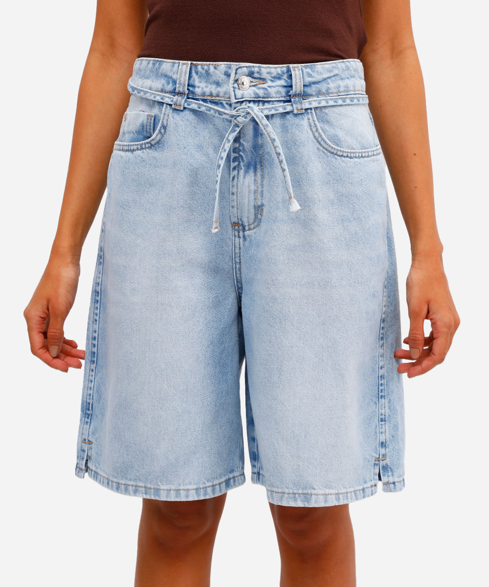 bermuda jeans feminina relaxed cintura média com cordão azul