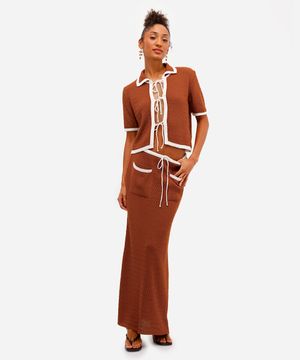 polo feminina de tricot com amarração marrom