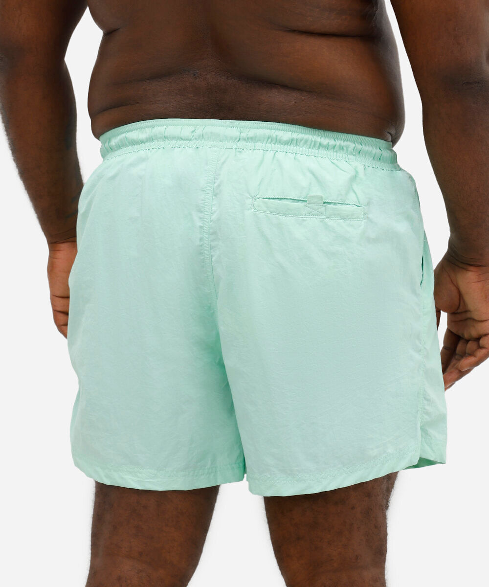 short plus size de poliamida com cordão verde