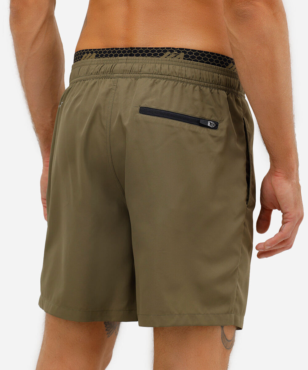 short reto com cós duplo esportivo verde militar