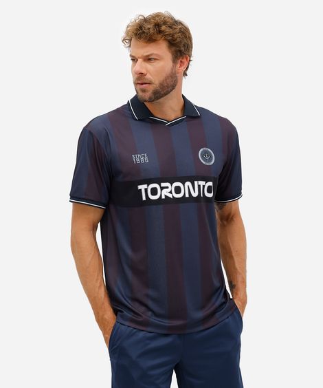 camiseta masculina esportiva com gola azul