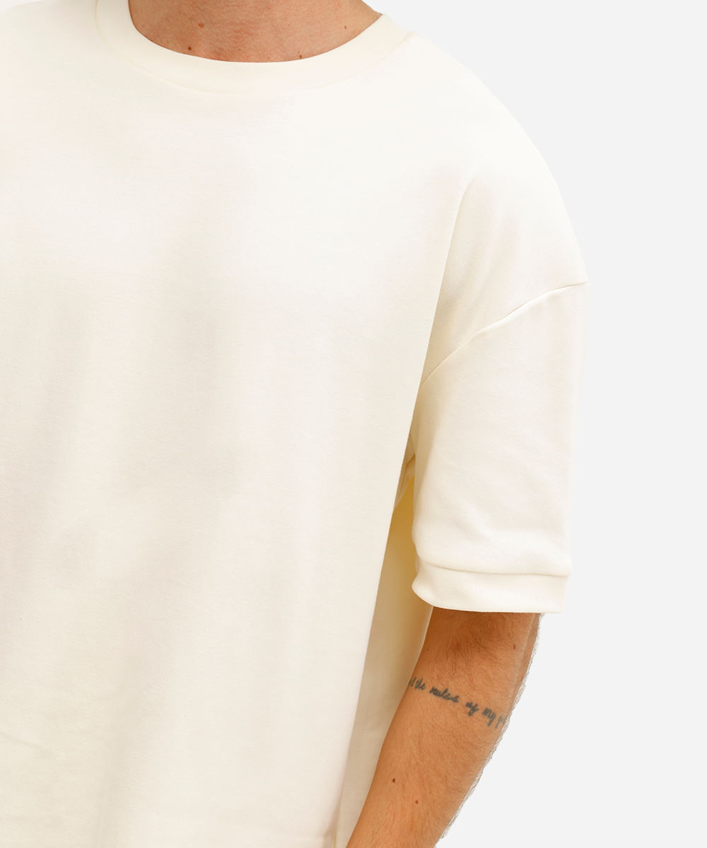 camiseta masculina oversized malha grossa off white