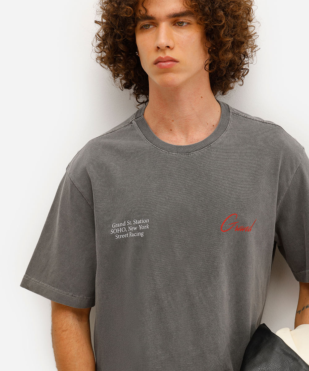 camiseta masculina de algodão estampada estonada cinza