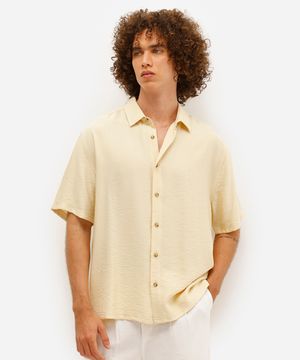 camisa masculina de viscose manga curta amarela