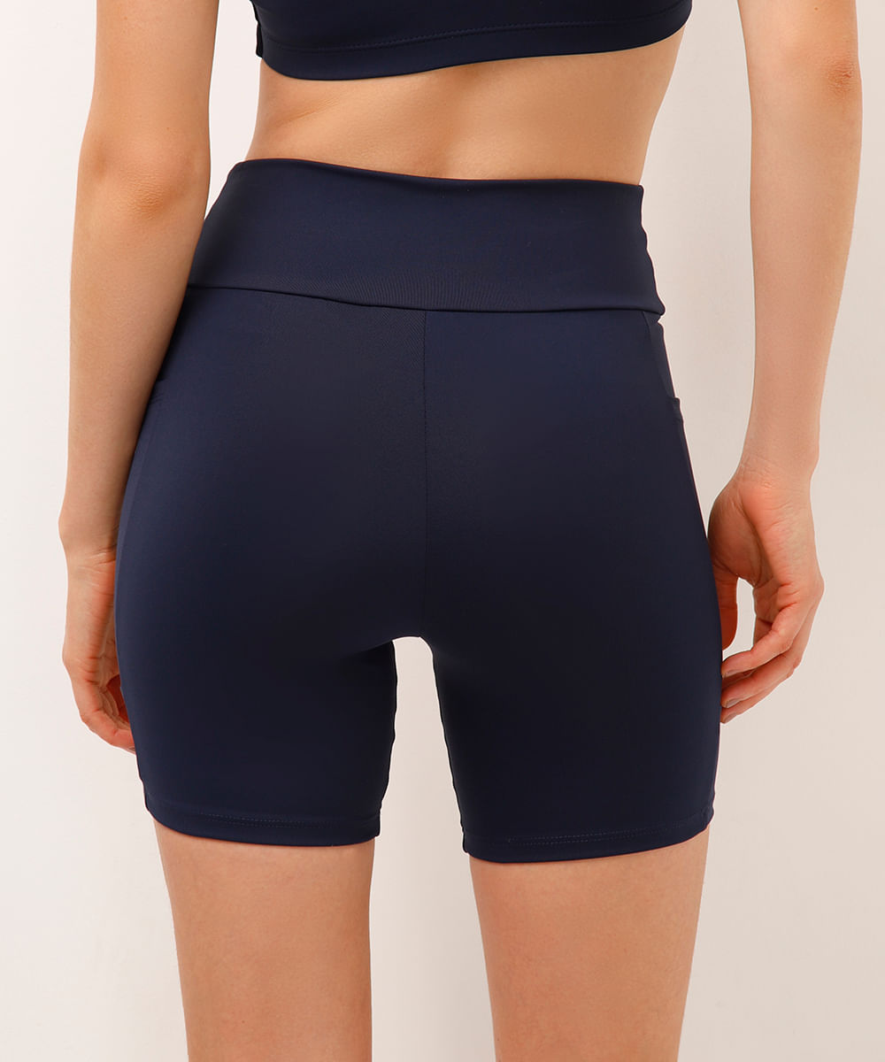 bermuda esportiva cós largo com bolso lateral azul