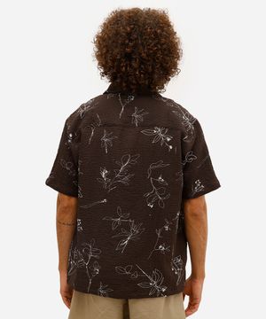 camisa masculina texturizada estampada marrom