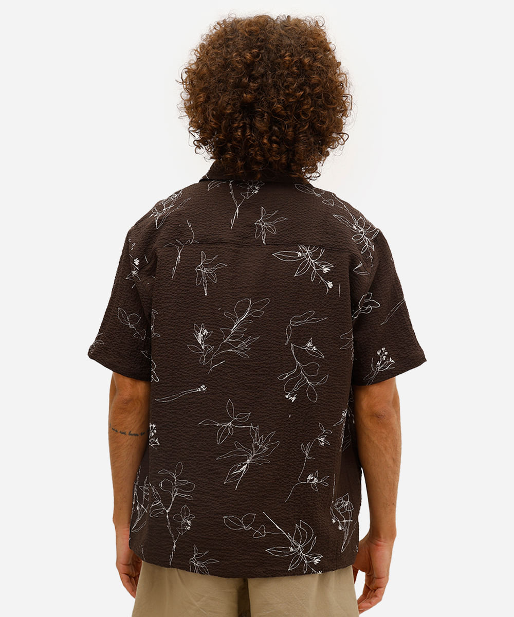camisa masculina texturizada estampada marrom