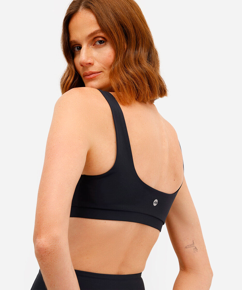 top feminino esportivo decote quadrado preto