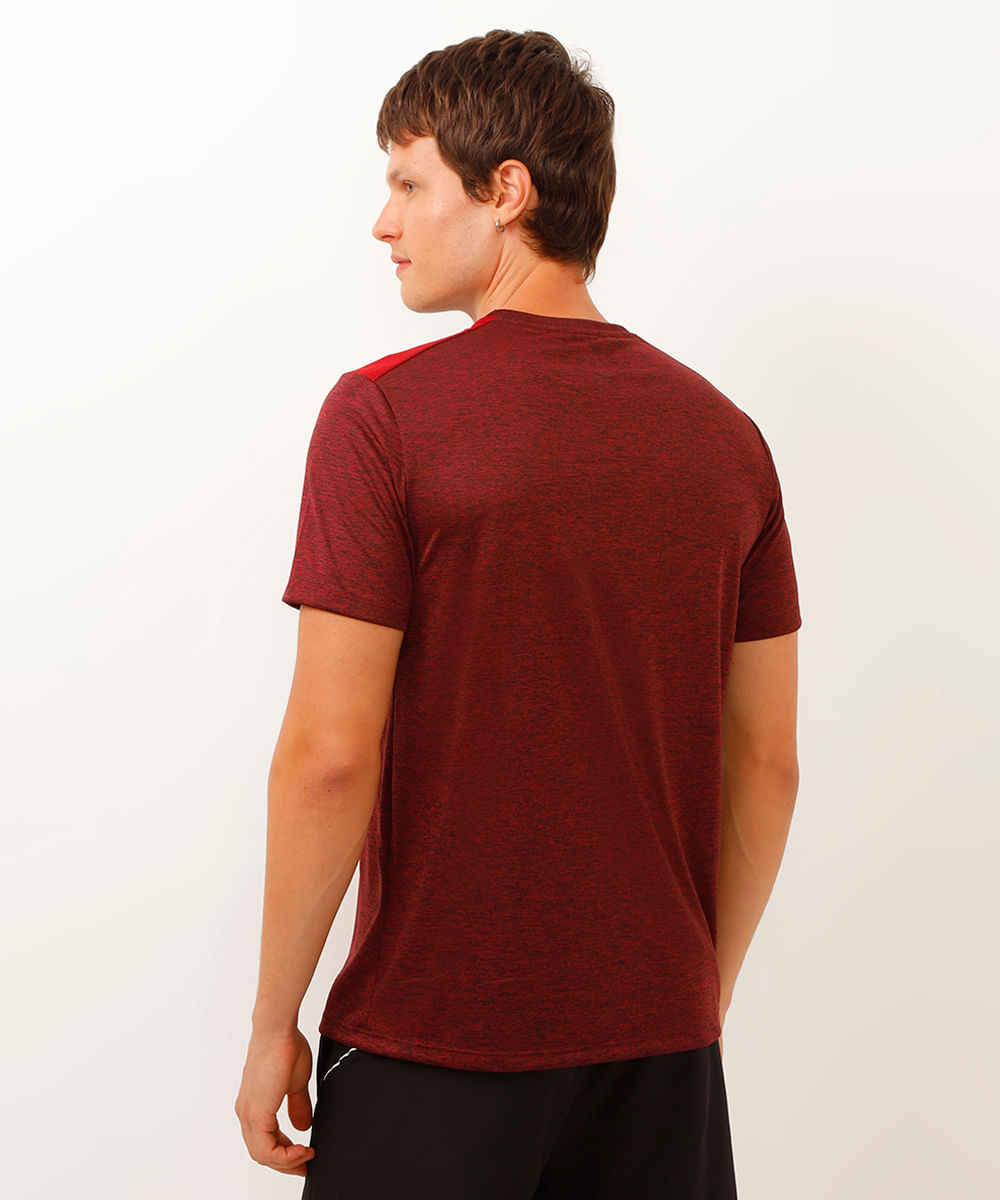 camiseta masculina esportiva com recorte vinho