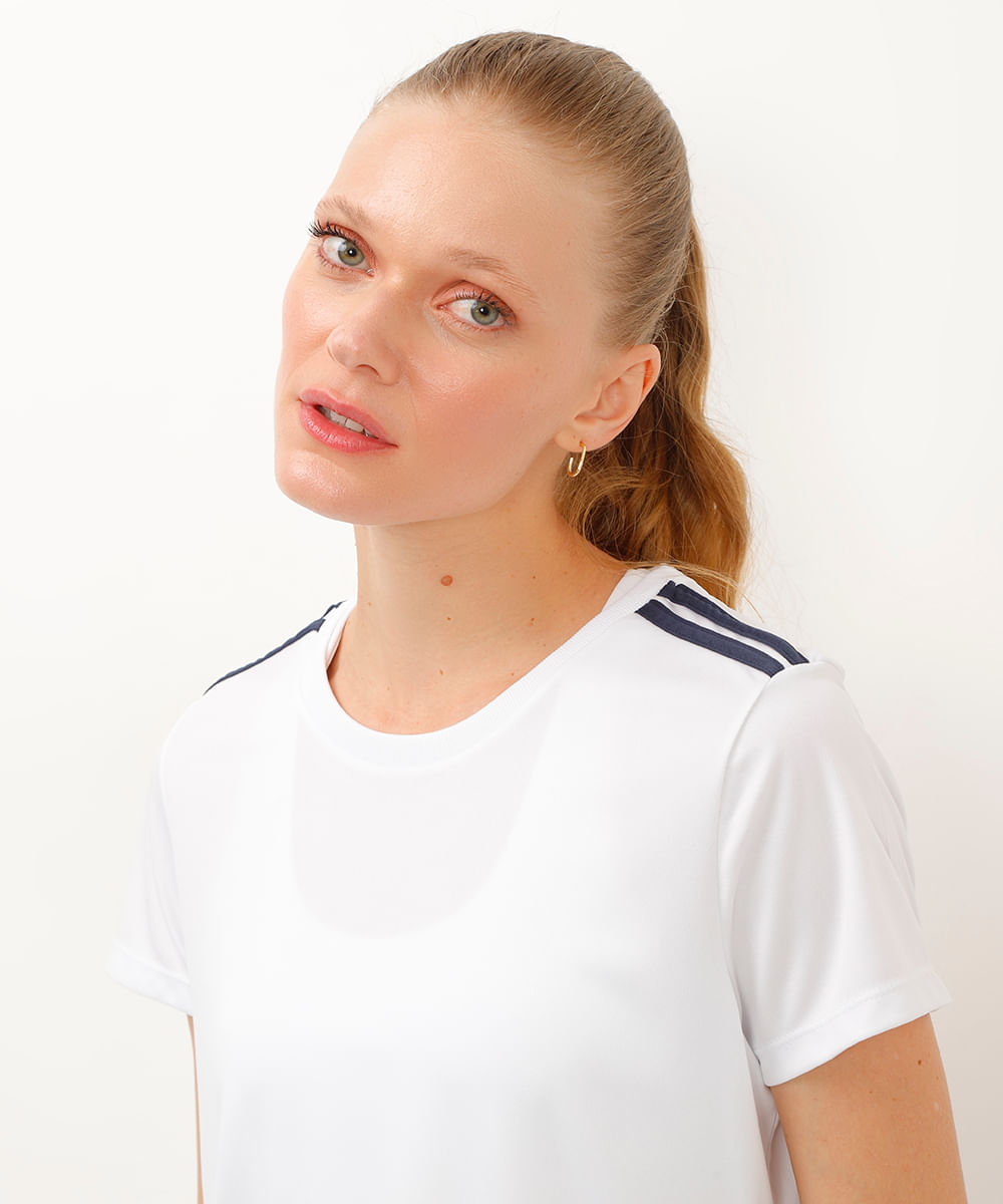 camiseta feminina esportiva ace manga curta com listras off white