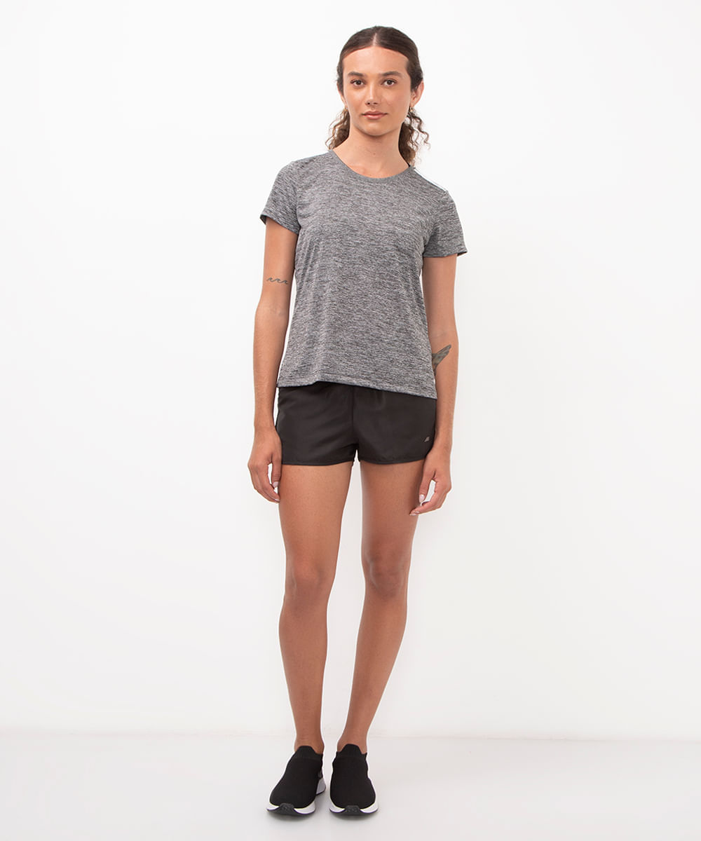 camiseta feminina esportiva manga curta com listras cinza