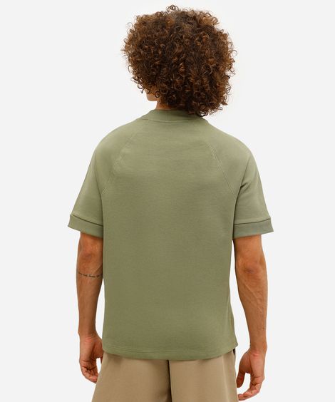camiseta slim masculina manga curta raglan verde