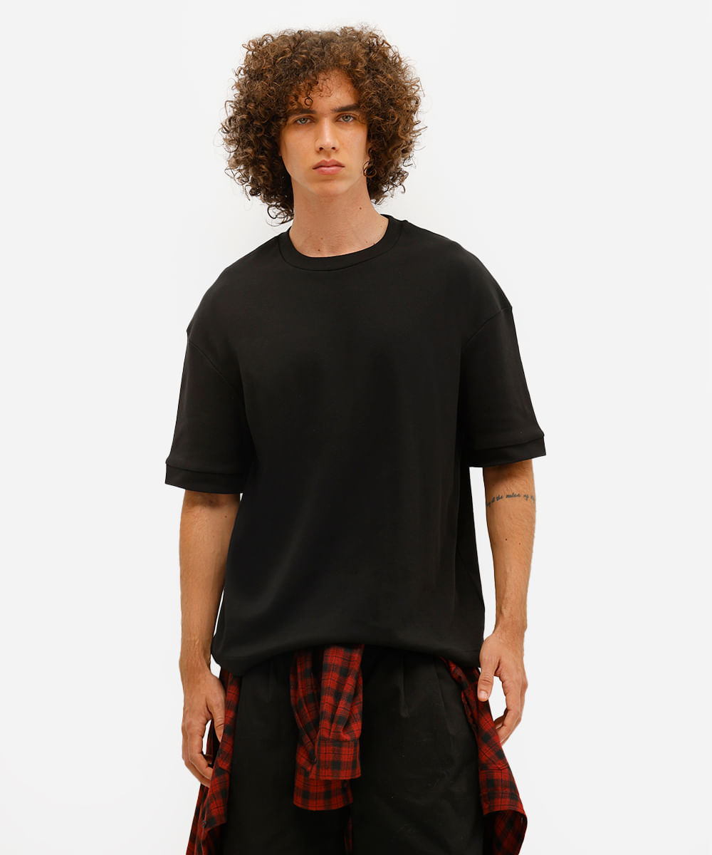 camiseta masculina oversized malha grossa preta