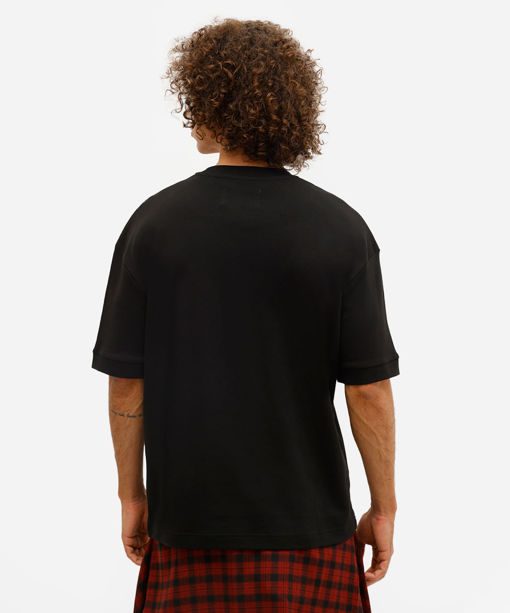 camiseta masculina oversized malha grossa preta