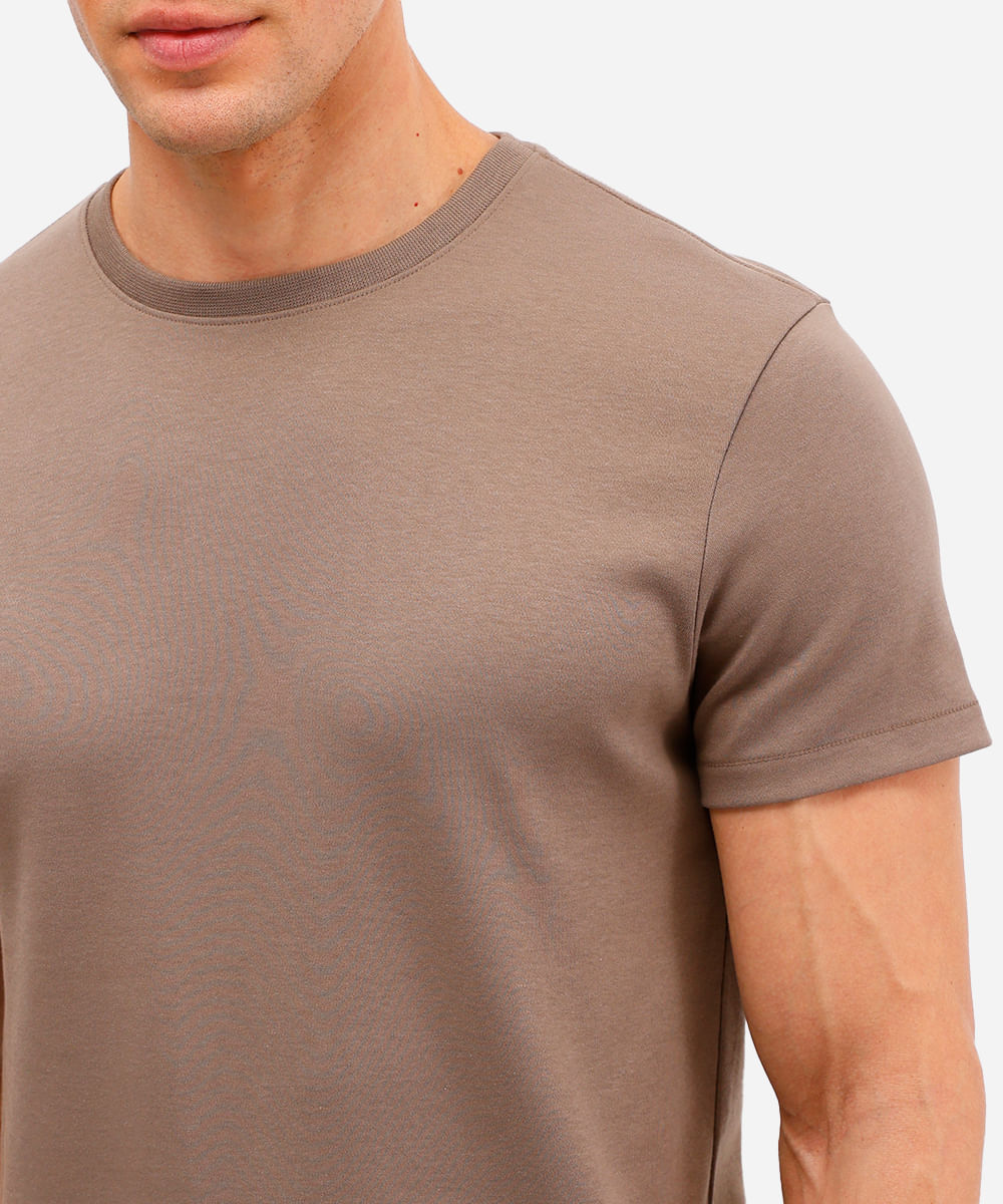 camiseta masculina de algodão peruano slim fit marrom