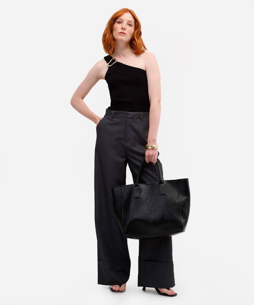 blusa ombro único feminina de tricot com fivela preta