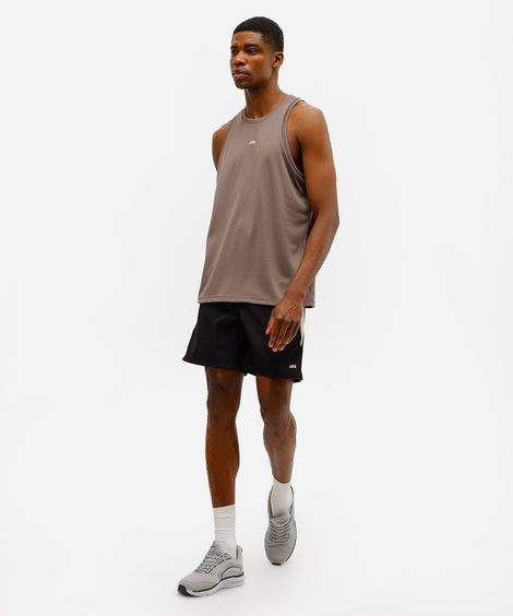 short masculino esportivo com recortes bege