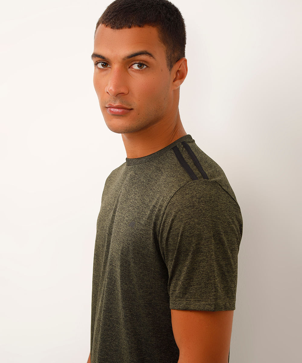 camiseta masculina esportiva com listras verde