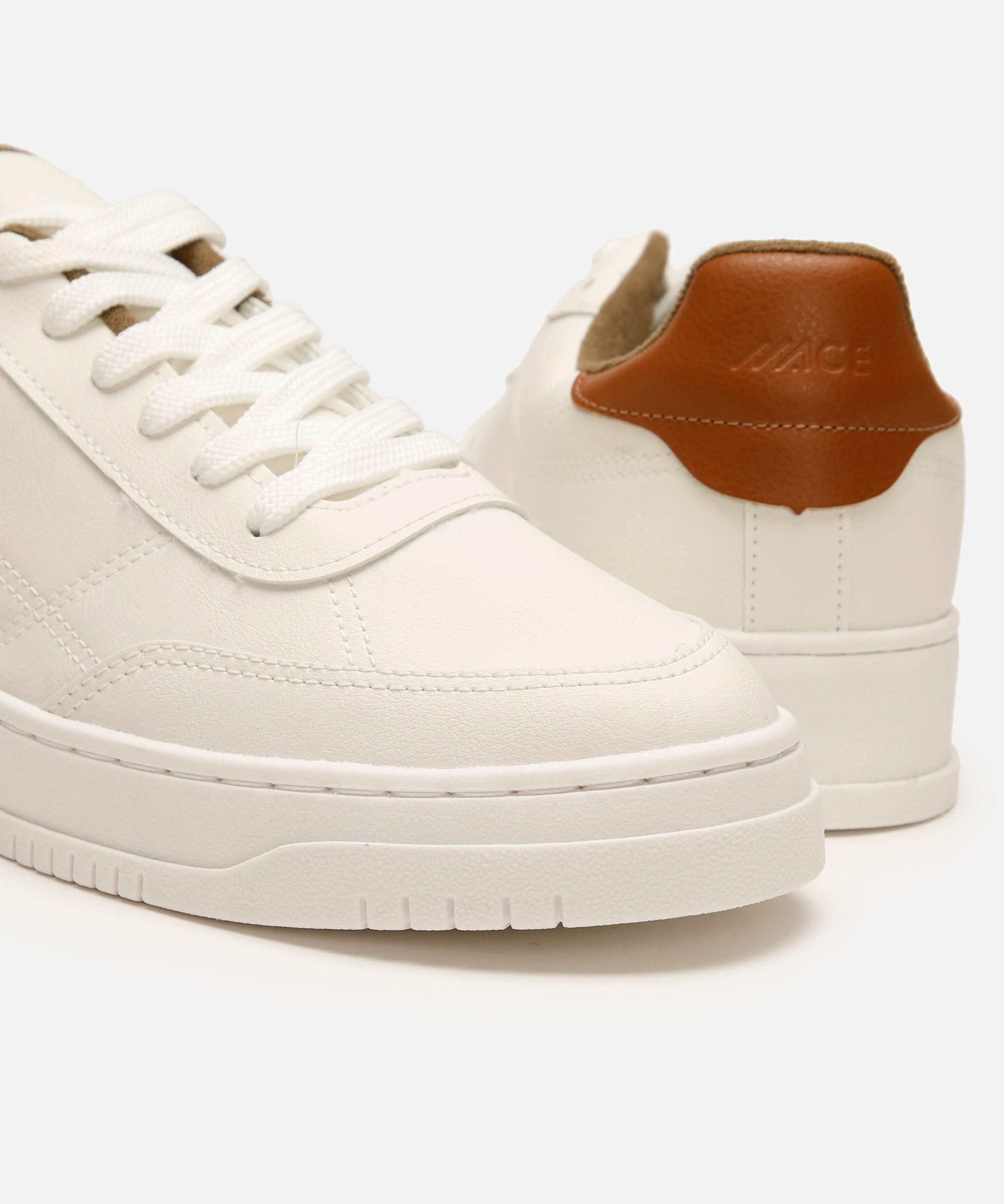tênis casual branco