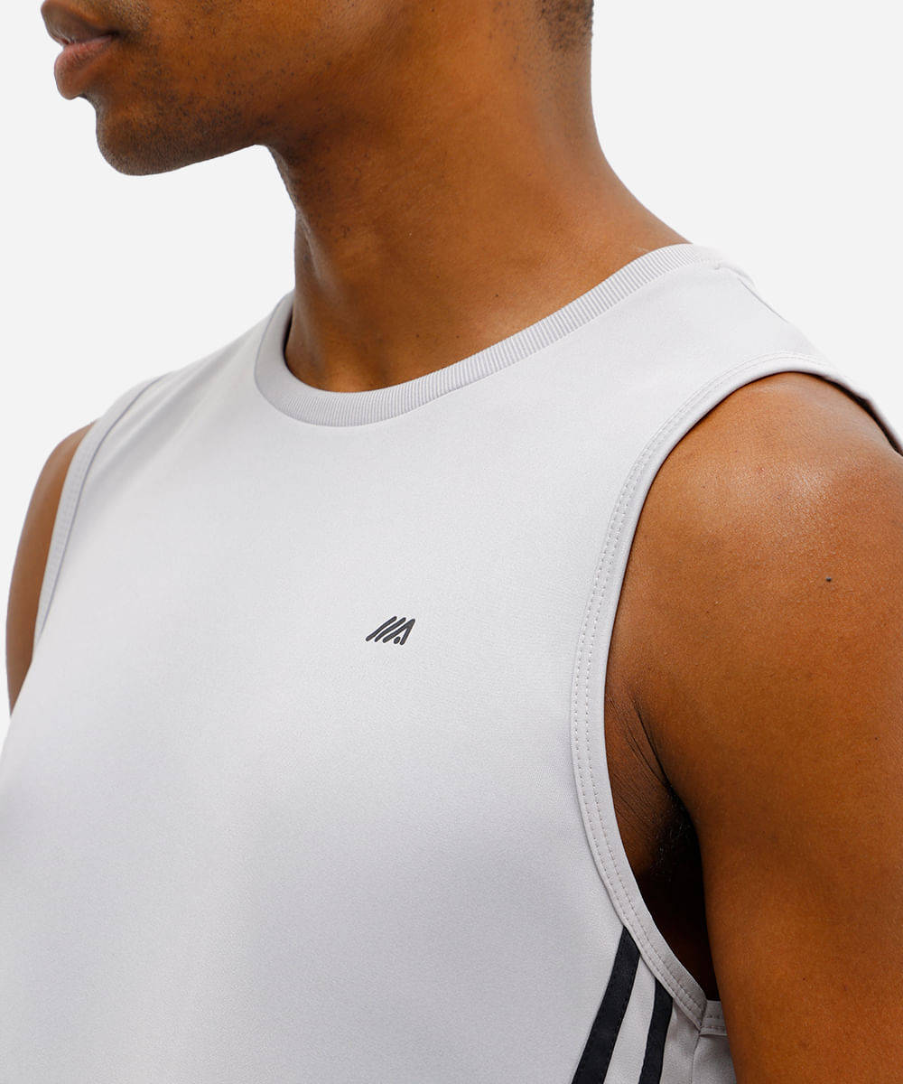 regata masculina com listras esportiva cinza
