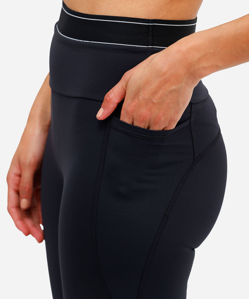 calça legging esportivacom bolsos preta
