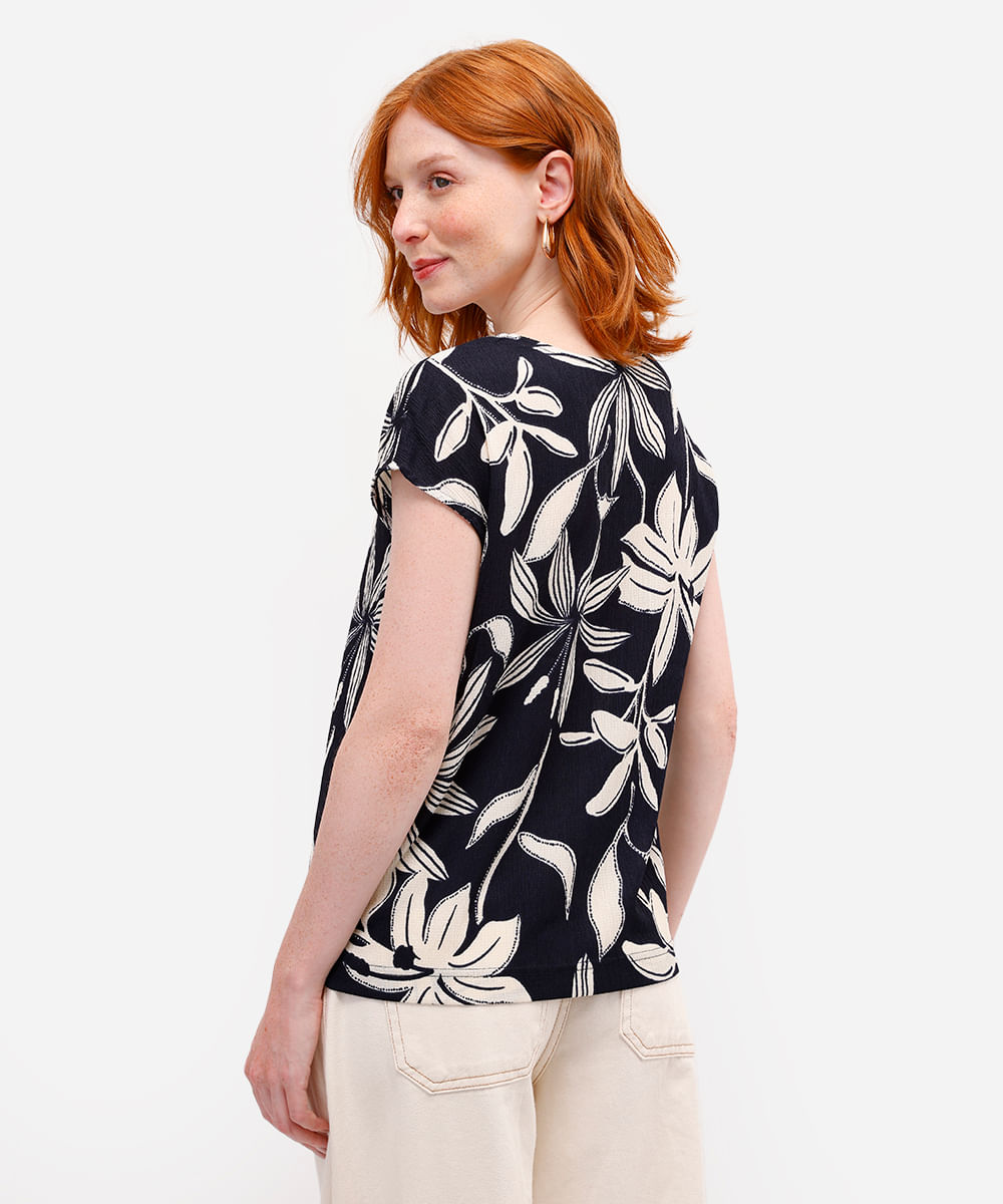 blusa feminina floral texturizada azul