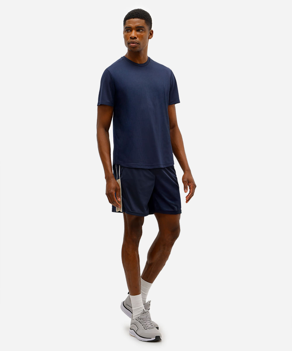 short masculino esportivo com recortes e nervuras azul