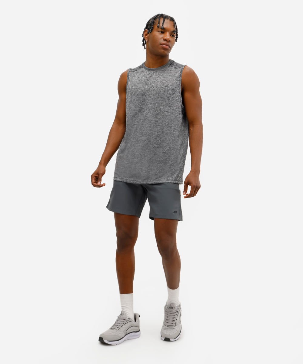 short masculino esportivo com recortes cinza