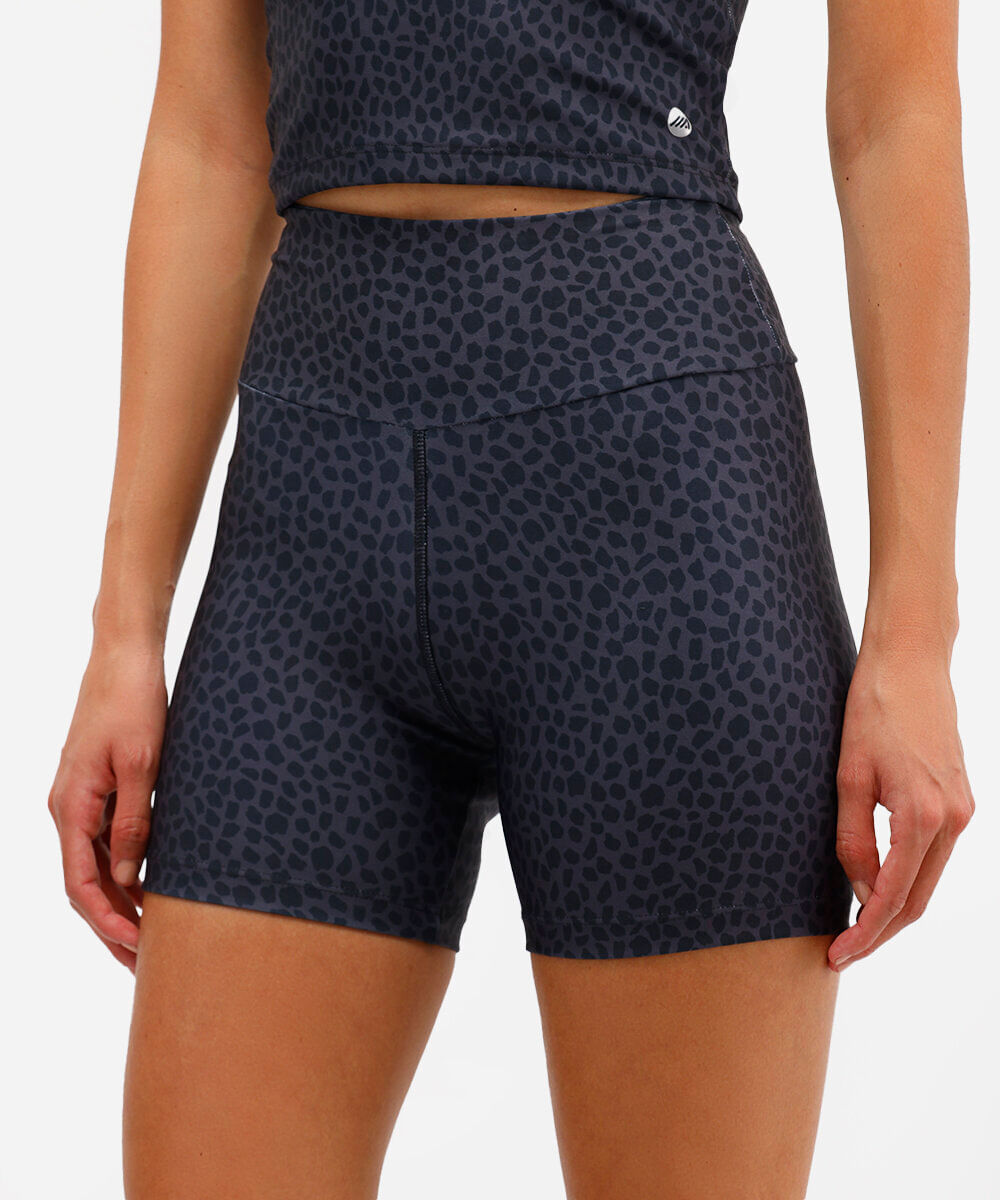 bermuda feminina esportiva animal print cinza
