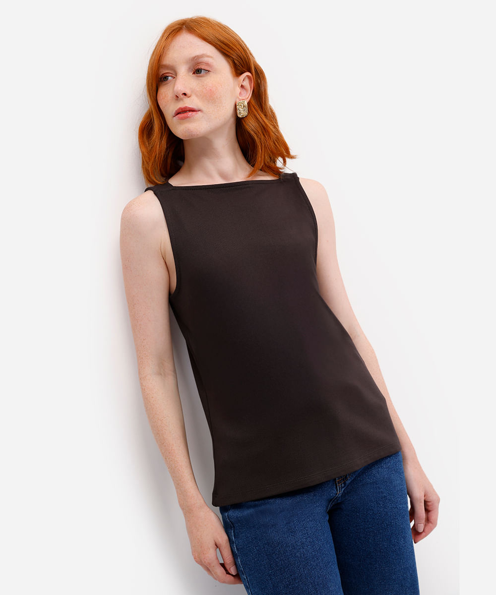 regata feminina com viscose decote canoa marrom