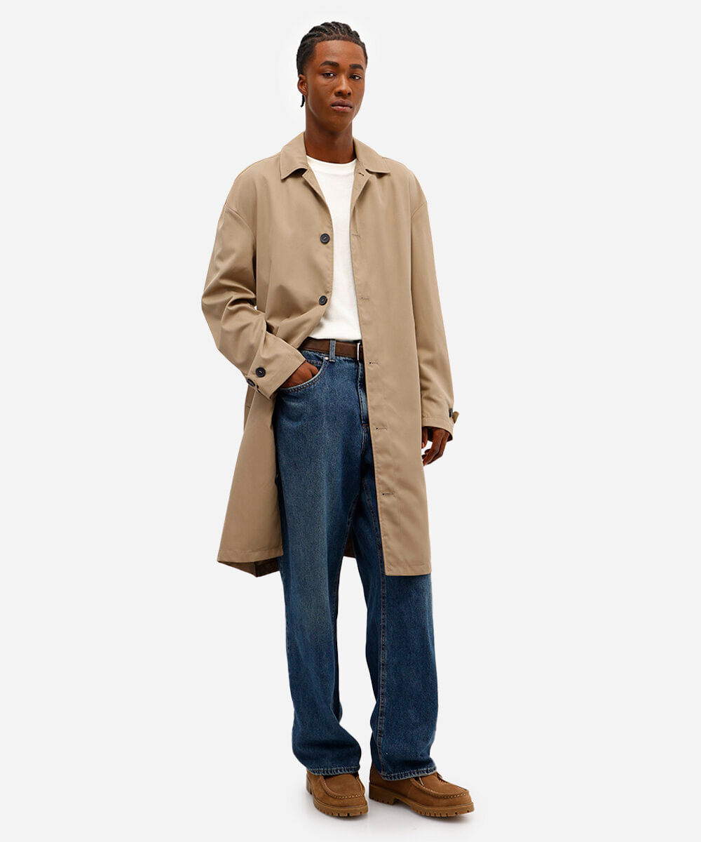 trench coat masculino de sarja com cinto bege