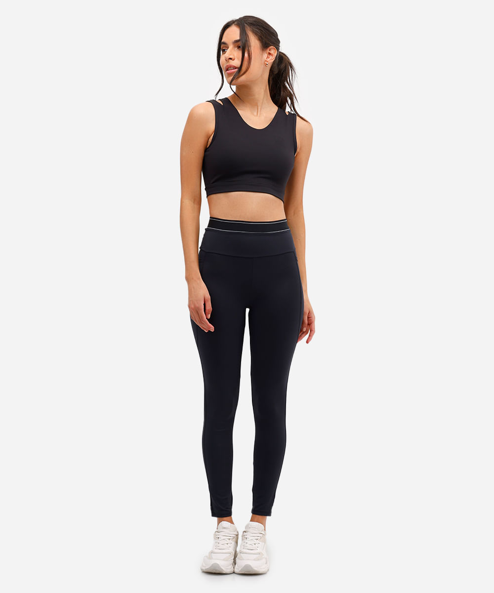 top feminino esportivo com recortes preto