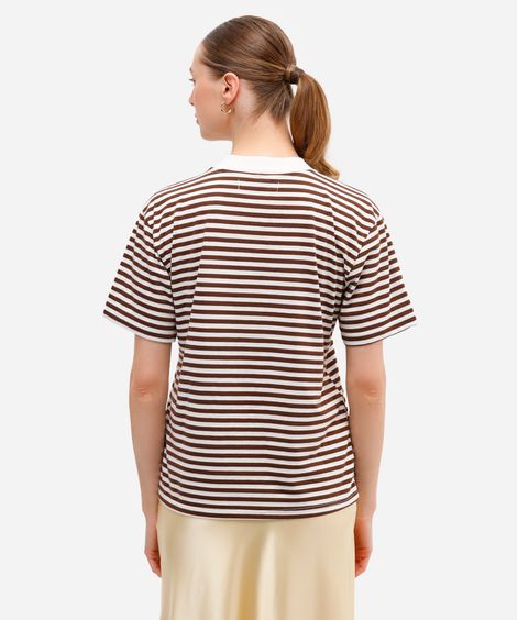 camiseta listrada manga curta marrom