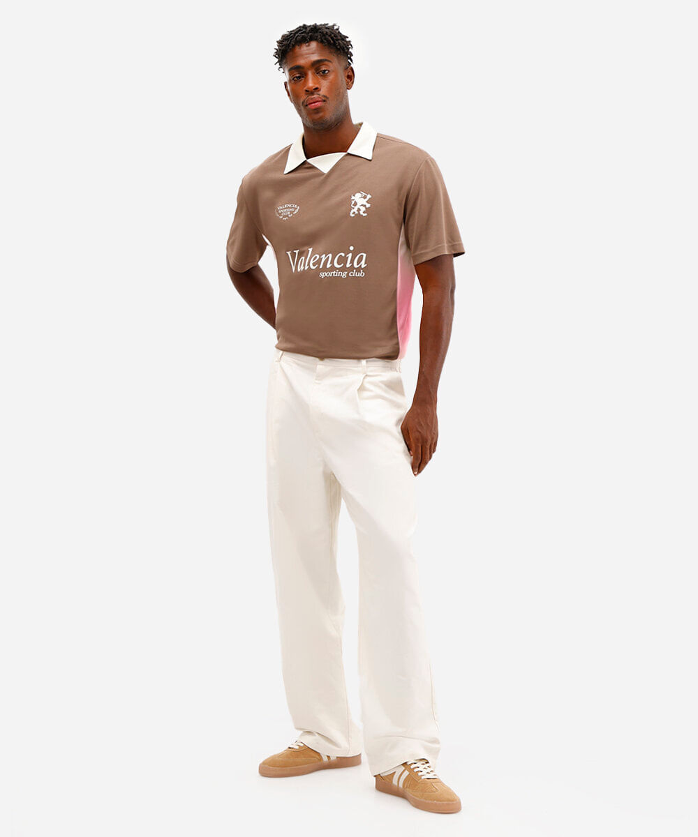camiseta retrô unissex com gola manga curta valencia marrom